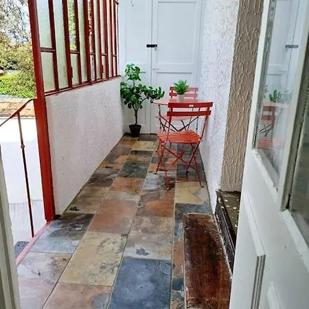 Apartment La Rochette Et Avec Jacuzzi Rooftop Balcon Cour Interieure Roanne
